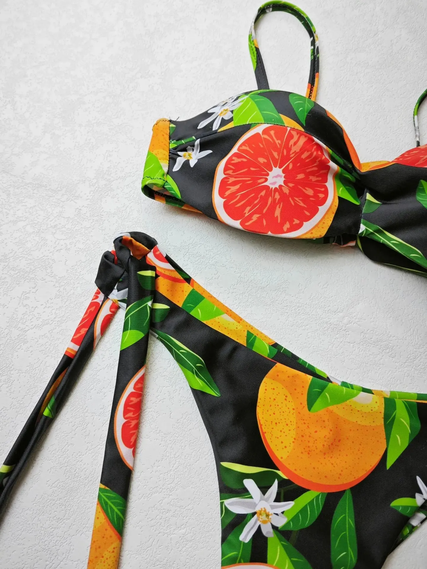 Sajiero Leaf Fruit Print Pushup Thong Bikini set